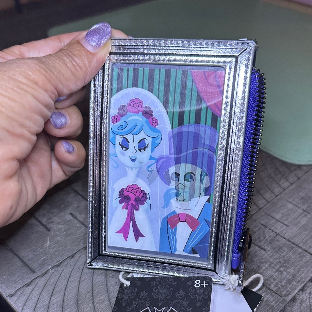 Haunted Mansion Wallet - Silver/Purple - NWT
🧙🕷️🕸️ - TRICK OR TREAT - 🧙🕷️🕸️